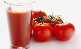 Công dụng độc đáo của nước cà chua