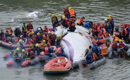 Đài Loan: Máy bay rơi khi vừa cất cánh
