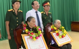 Trao tặng, truy tặng danh hiệu vinh dự Nhà nước “Bà Mẹ Việt Nam Anh hùng” ở huyện Gò Công Tây.