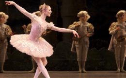 Vì sao những vũ công ballet không bị chóng mặt dù xoay liên tục tới 32 vòng?