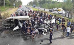 Tai nạn giao thông nghiêm trọng ở Thái-lan làm 25 người chết