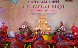 Phó Thủ tướng Trương Hòa Bình đánh trống khai hội chùa Bái Đính 2017