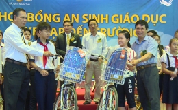 Bảo Việt Nhân thọ Tiền Giang trao học bổng cho học sinh nghèo