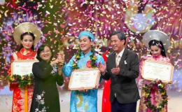 Nguyễn Văn Khởi đoạt giải Chuông vàng 2017