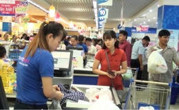 Lượng khách mua sắm ở các siêu thị tăng cao trong ngày Quốc Khánh 2/9