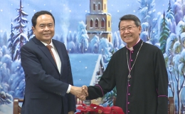 Chủ tịch MTTQ Việt Nam chúc mừng Giáng sinh giáo phận Mỹ Tho