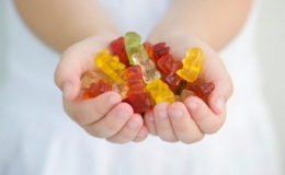 Lạm dụng “kẹo” vitamin – Ảnh hưởng xấu tới sức khỏe