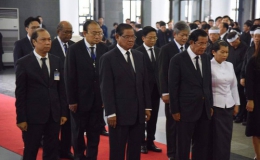 Thủ tướng Hun Sen đến Hà Nội viếng Chủ tịch nước Trần Đại Quang