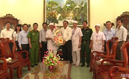 Lãnh đạo tỉnh Tiền Giang thăm, tặng quà các đơn vị và cá nhân dịp Tết Nguyên đán 2019