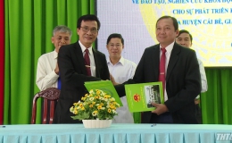 Trường Đại học Tiền Giang ký kết hợp tác đào tạo với huyện Cái Bè