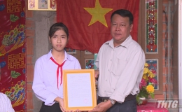 Quỹ Bảo trợ trẻ em Tiền Giang bàn giao “Mái ấm khuyến học” cho học sinh