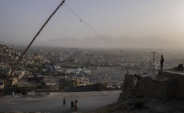 Thủ đô Kabul hứng rốc-két, Taliban đứng trước “phép thử” khó