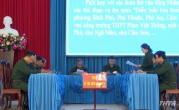 Chủ tịch UBND tỉnh Nguyễn Văn Vĩnh dự diễn tập khu vực phòng thủ huyện Cai Lậy
