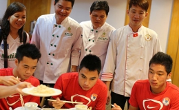 VFF cử đầu bếp riêng phục vụ U19 Việt Nam