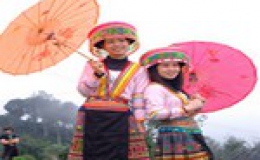 Độc đáo sắc màu trang phục truyền thống các dân tộc