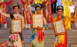 Nguyễn Thị Mỹ Hạnh đăng quang “Người đẹp xứ dừa” 2012