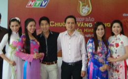 Chín thí sinh vào chung kết Chuông vàng vọng cổ 2012