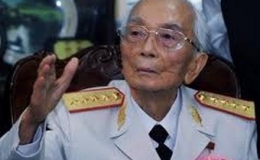 Mừng Đại tướng – Tổng tư lệnh Võ Nguyên Giáp sang tuổi 102
