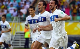 Hạ Uruguay trên chấm phạt đền, Italia giành vị trí thứ 3
