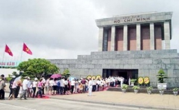Hơn 51.800 lượt người vào Lăng viếng Chủ tịch Hồ Chí Minh