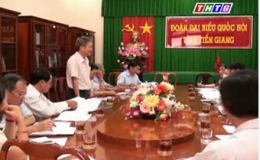 Đoàn ĐBQH tỉnh Tiền Giang tổ chức lấy ý kiến đóng góp dự thảo Luật Thi đua khen thưởng sửa đổi.