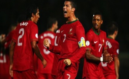 Ronaldo lập hattrick giúp Bồ Đào Nha có 3 điểm