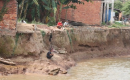 Các tỉnh Đồng bằng sông Cửu Long ứng phó với tình trạng sạt lở