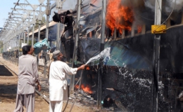 Đánh bom tàu hỏa ở Pakistan làm hơn 60 người thương vong