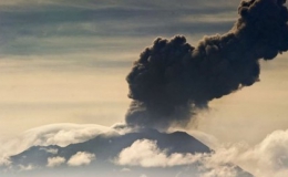 Peru: Báo động khẩn vì núi lửa phun trào