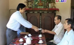 Lãnh đạo tỉnh ủy tỉnh Tiền Giang thăm gia đình liệt sĩ