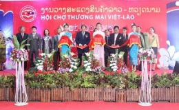 200 DN dự Hội chợ Thương mại Việt – Lào