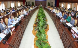 Chính phủ Lào tổ chức Hội nghị Thường niên 2013-2014
