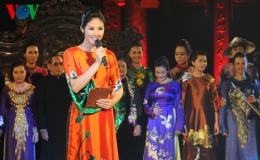 Hoa hậu Ngọc Hân làm MC duyên dáng trong đêm hội “Áo dài của chúng ta”
