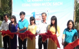 Khánh  thành  công  trình  nước sạch  cho cộng   đồng tại xã Thạnh  Lộc, huyện Cai  Lậy
