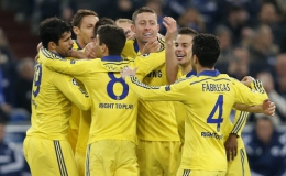 Schalke 0-5 Chelsea: The Blues giành vé sớm