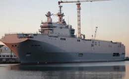 Pháp hoãn giao tàu chiến cho Nga do tình hình Ukraine