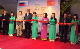 Khai mạc triển lãm “Chủ tịch Hồ Chí Minh với nước Nga qua tài liệu lưu trữ”