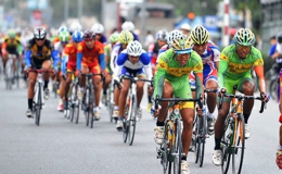 Chặng 10 Cuộc đua xe đạp Xuyên Việt 2014: Trần Nguyễn Duy Nhân cán đích đầu tiên