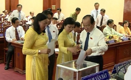 Thảo luận, bỏ phiếu tín nhiệm và chất vấn tại kỳ họp lần thứ 12 HĐND tỉnh Tiền Giang khóa VIII