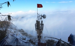 Mạng di động đầu tiên “lên sóng” trên đỉnh Phan Xi Păng