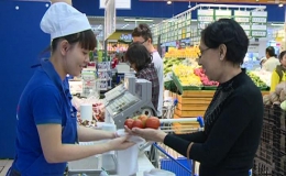 Siêu thị Co.opmart Tiền Giang thu hút khá đông lượng khách đến mua sắm
