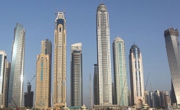 Cháy tòa nhà 79 tầng ở Dubai, hàng trăm người phải sơ tán