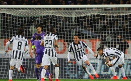 Juventus ngoạn mục tiến vào chung kết Coppa Italia
