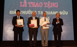 Bốn nhà khoa học nhận Giải thưởng Tạ Quang Bửuvgp
