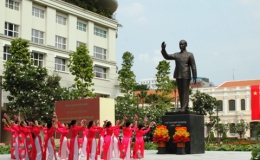 Khánh thành tượng đài Chủ tịch Hồ Chí Minh