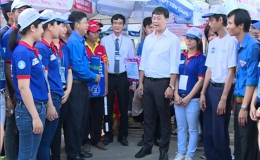 Bí thư TW Đoàn TNCS HCM thăm đội hình sinh viên tình nguyện tiếp sức mùa thi 2015 tại Tiền Giang