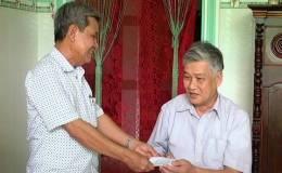 Lãnh đạo tỉnh thăm gia đình chính sách ở thị xã Cai Lậy và huyện Tân Phú Đông