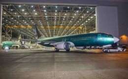 Boeing ra mắt máy bay 737 thế hệ mới nhất