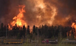 Cháy rừng lớn tại Canada, hàng nghìn người sơ tán