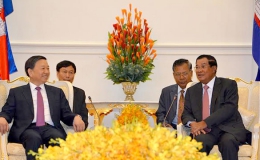 Thủ tướng Campuchia Hun Sen tiếp thân mật Bộ trưởng Công an Tô Lâm